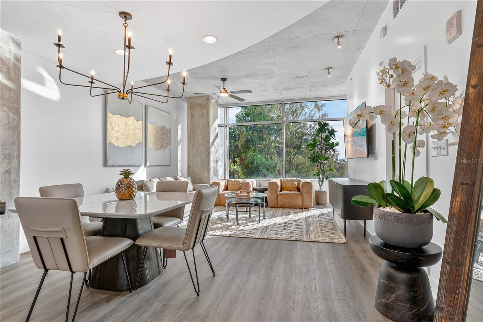 Image 17 of 59 For 525 Jackson Street 403