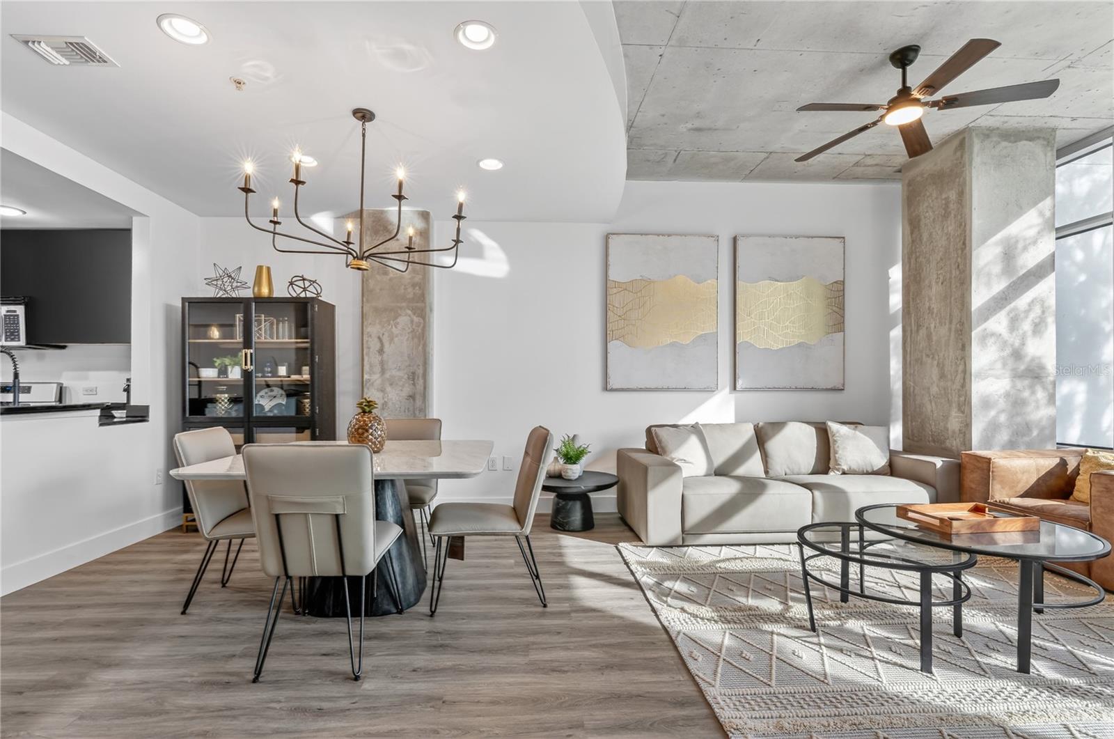 Image 21 of 59 For 525 Jackson Street 403