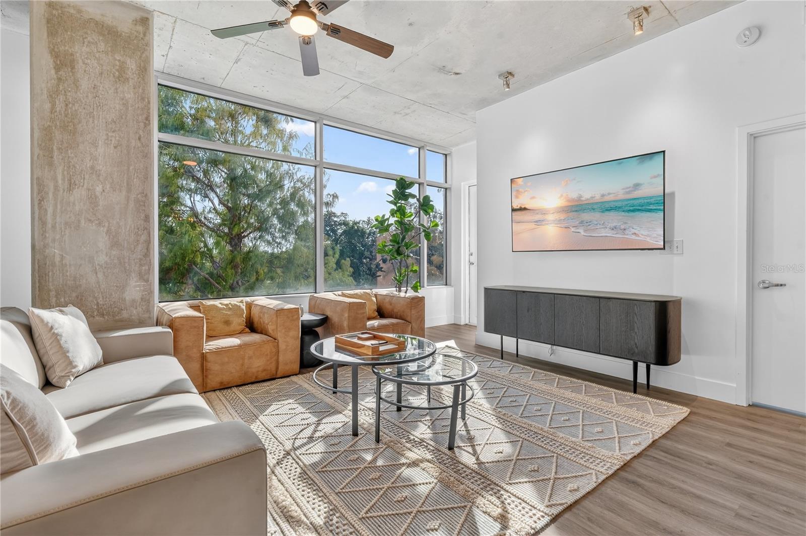 Image 23 of 59 For 525 Jackson Street 403