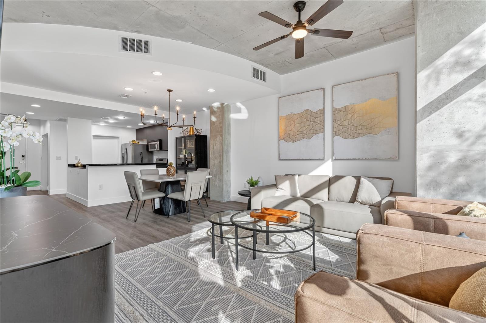 Image 25 of 59 For 525 Jackson Street 403