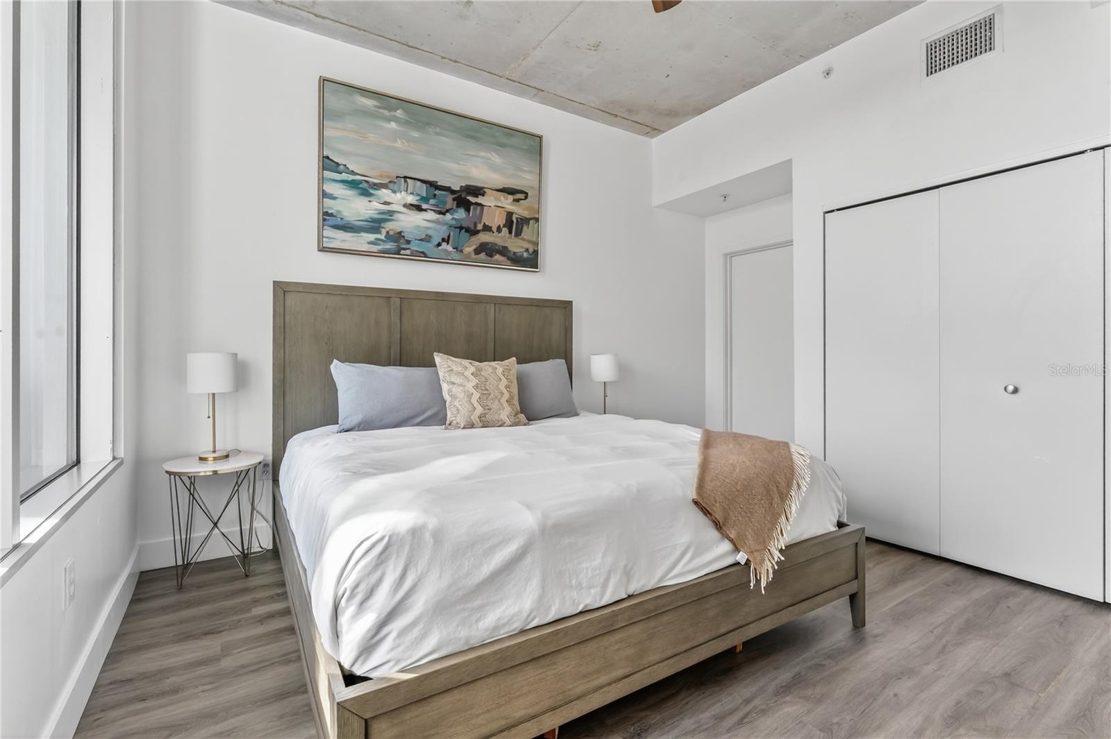 Image 31 of 59 For 525 Jackson Street 403