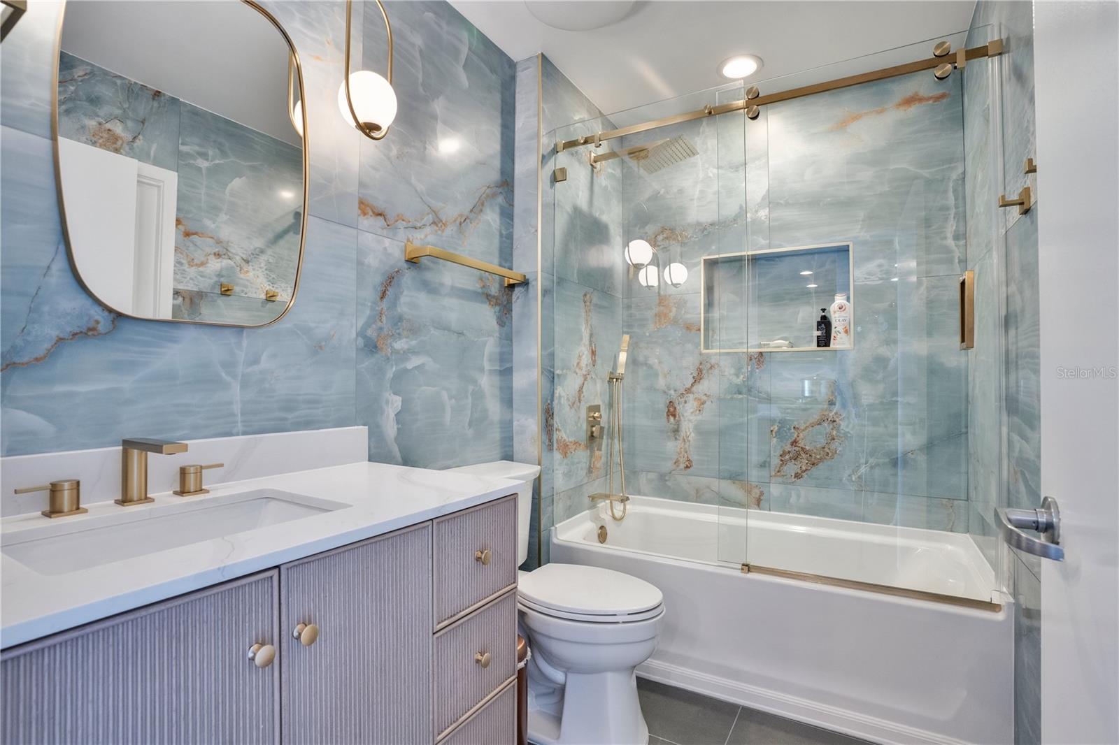 Image 29 of 53 For 525 Jackson Street 604