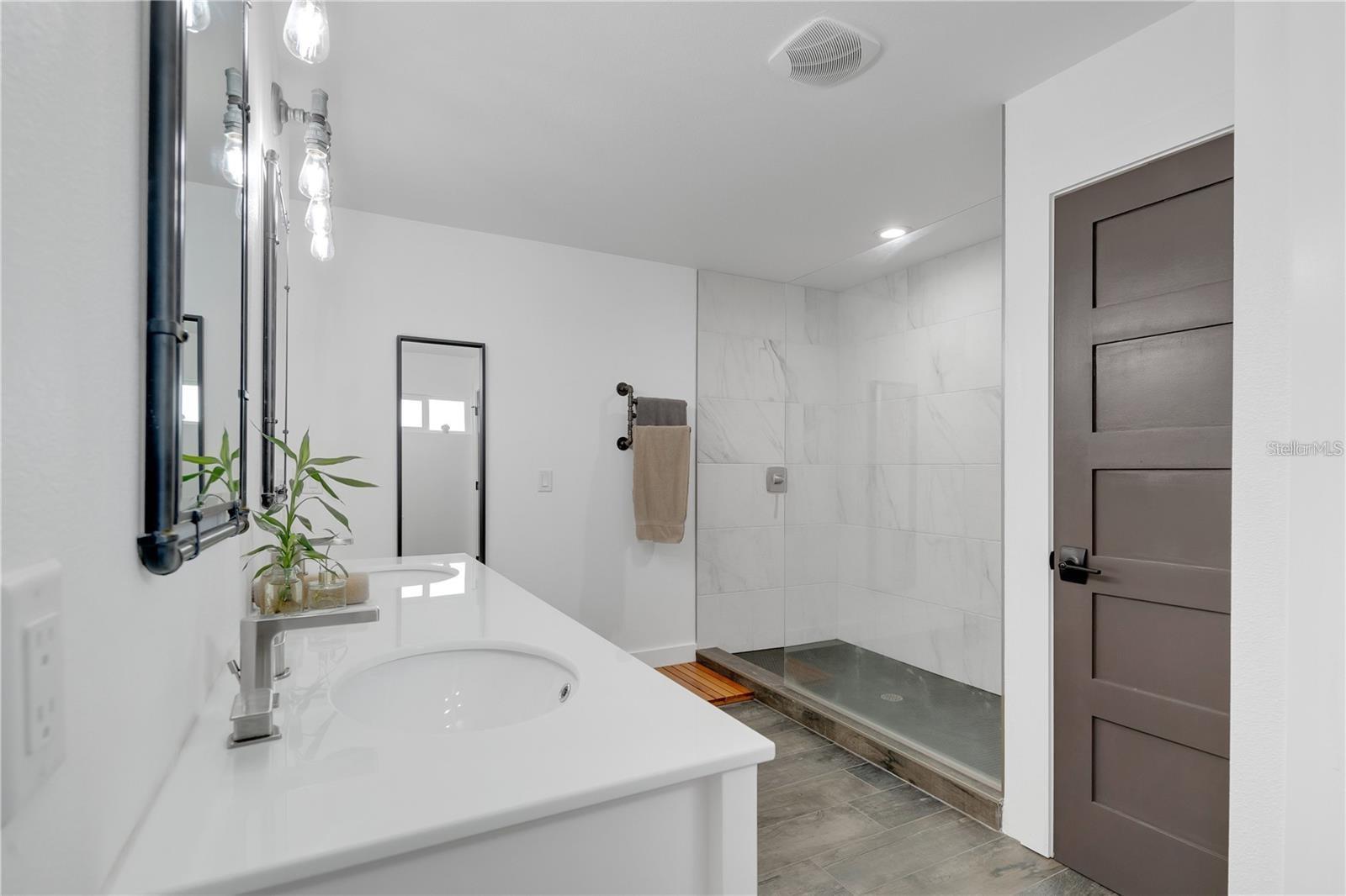 Image 18 of 45 For 1616 Tulane Street