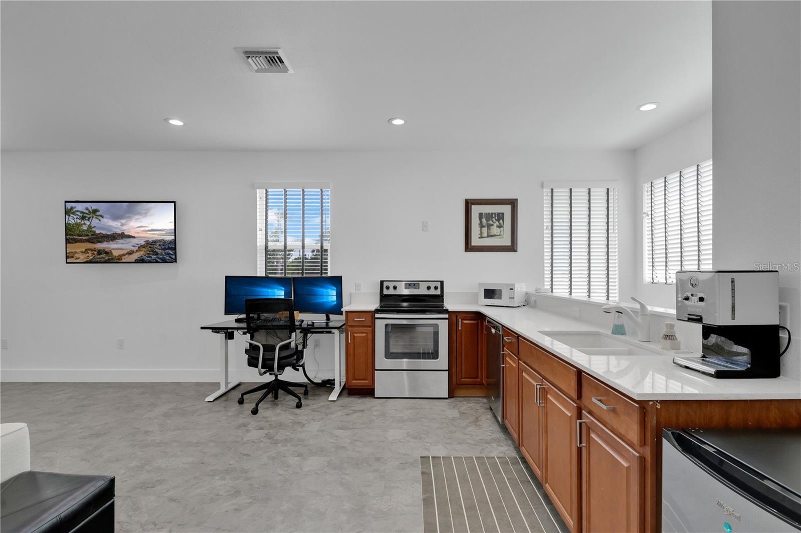 Image 27 of 45 For 1616 Tulane Street