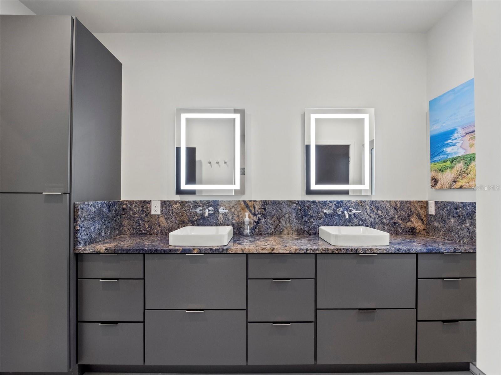 Listing photo id 25 for 1021 Temple Grove Place