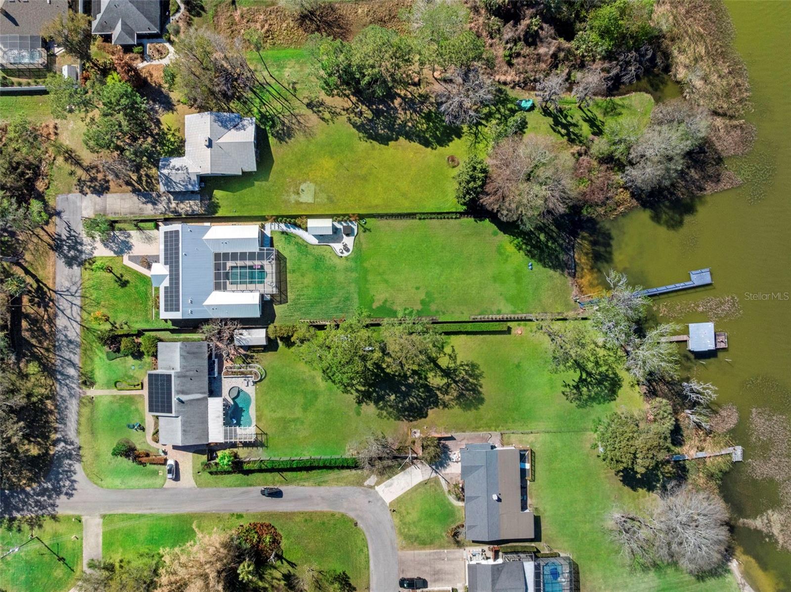 Listing photo id 50 for 1021 Temple Grove Place