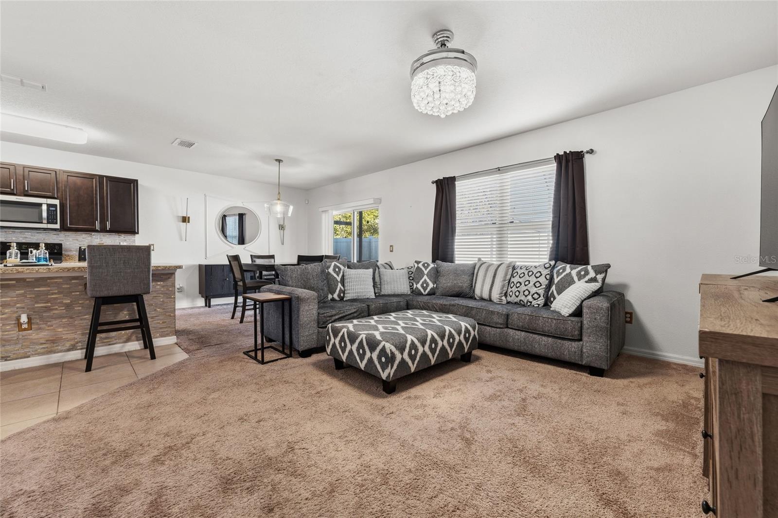 Image 10 of 33 For 3658 Maidencain Street