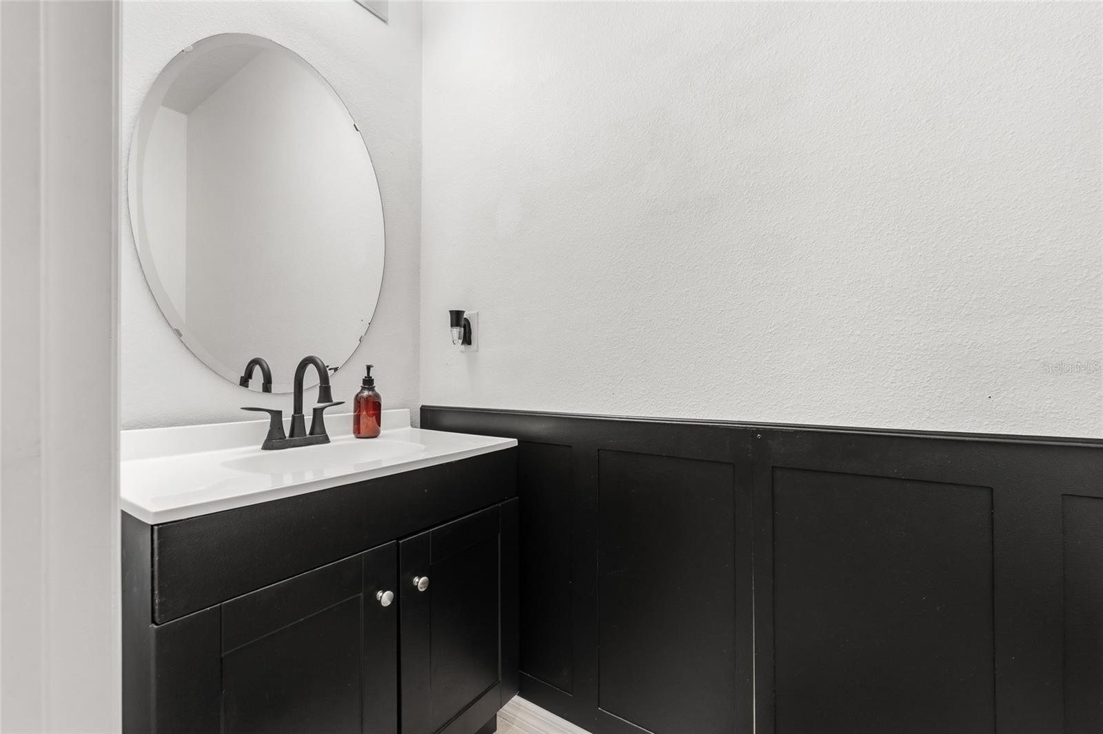 Image 15 of 33 For 3658 Maidencain Street