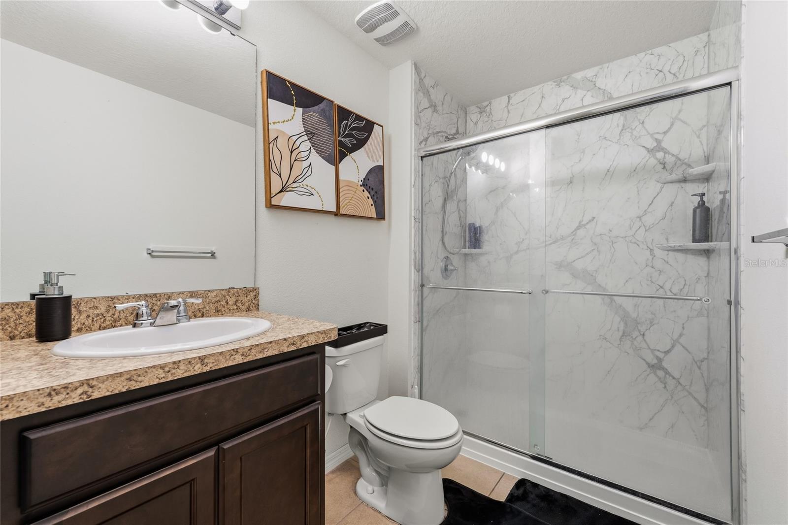 Image 20 of 33 For 3658 Maidencain Street