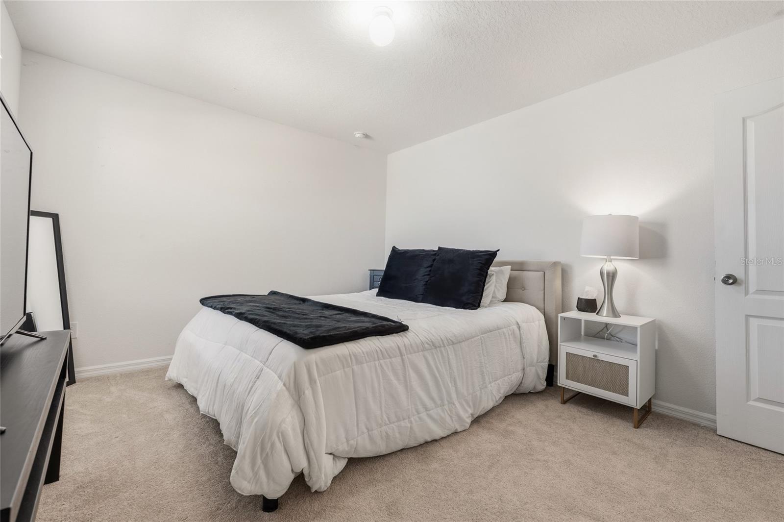 Image 22 of 33 For 3658 Maidencain Street