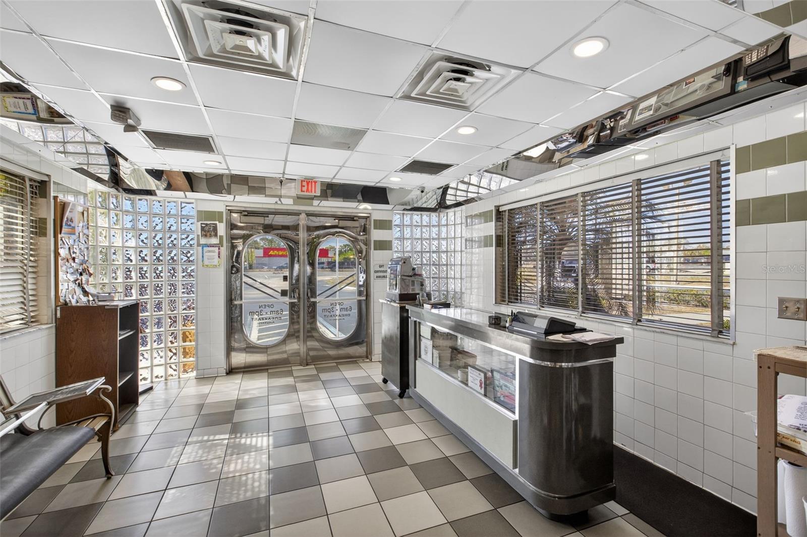 Image 10 of 45 For 4040 Us Highway 27 S