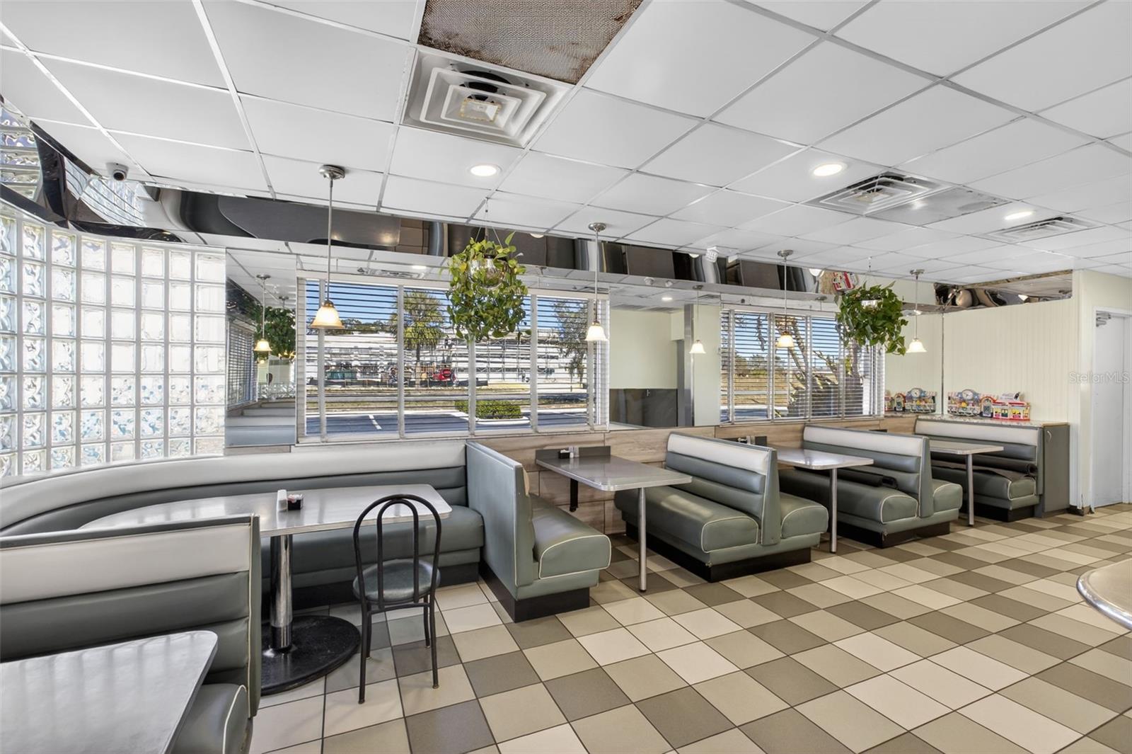 Image 18 of 45 For 4040 Us Highway 27 S