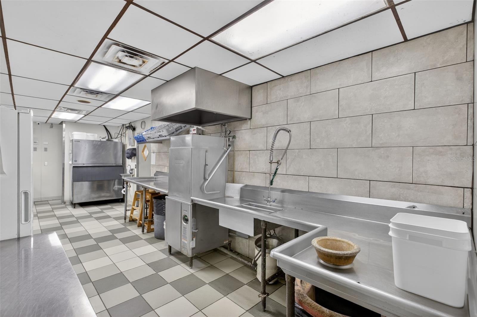 Image 27 of 45 For 4040 Us Highway 27 S