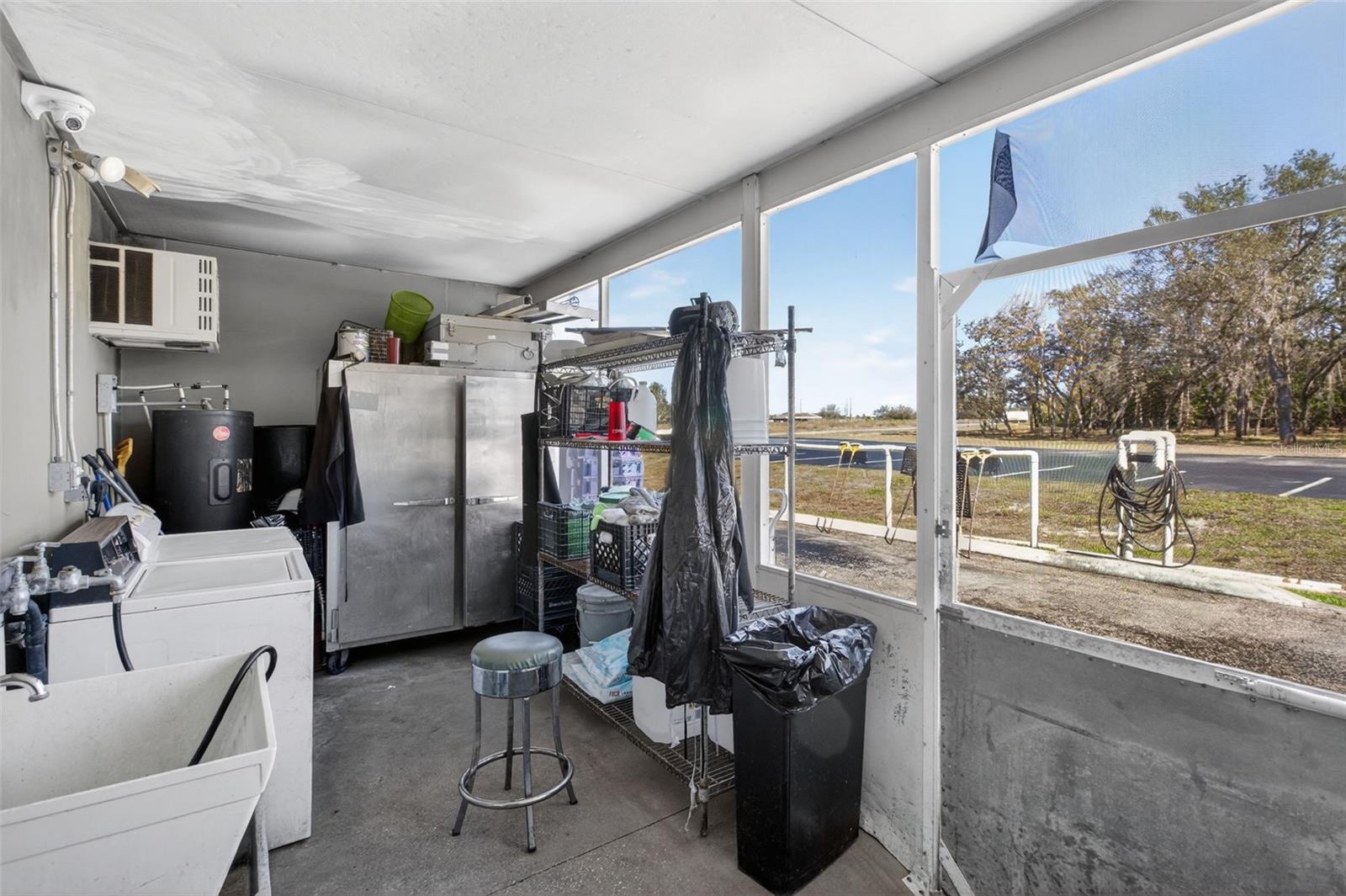 Image 43 of 45 For 4040 Us Highway 27 S