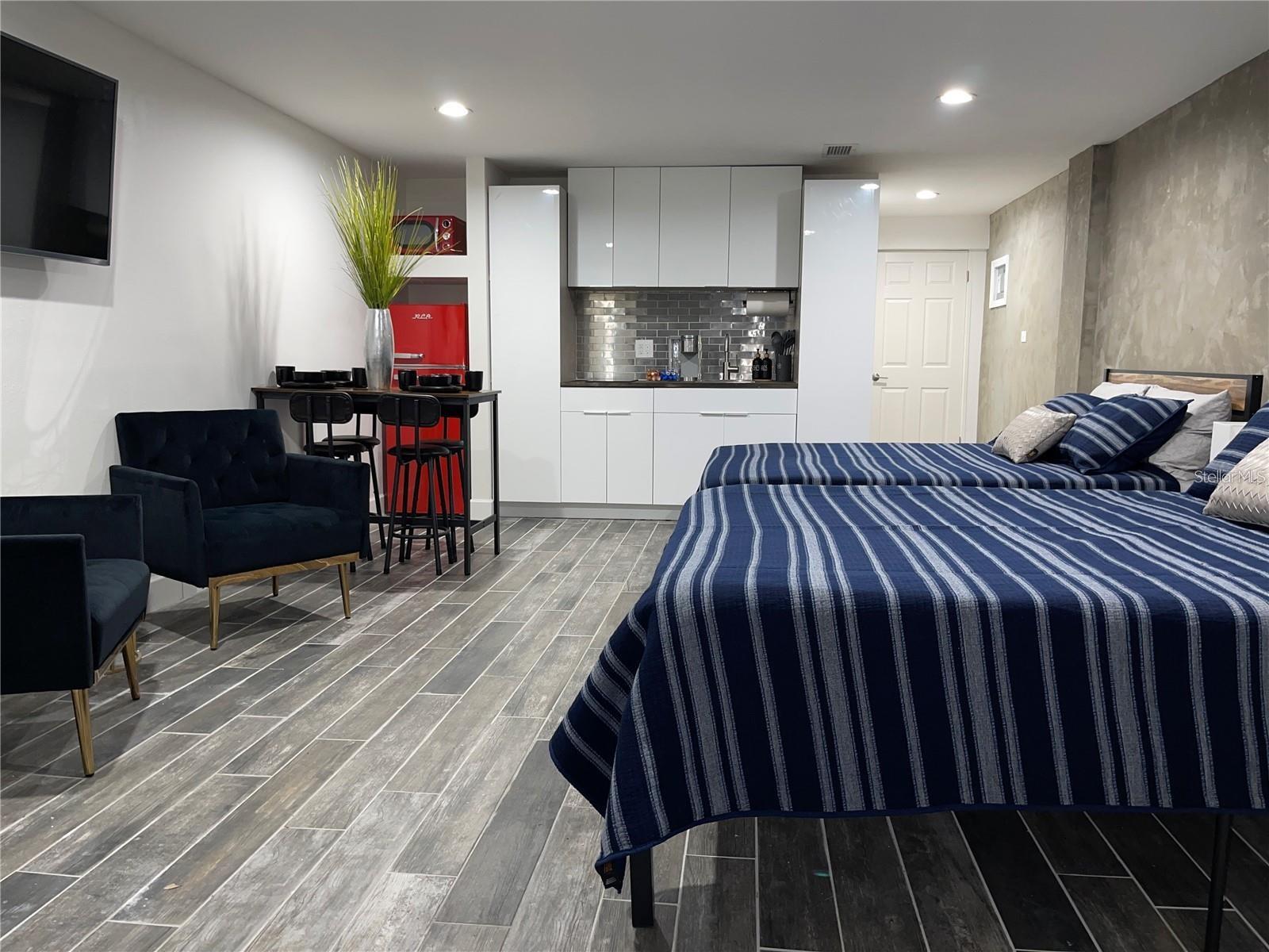 Image 10 of 13 For 4408 Gem Oaks Terrace