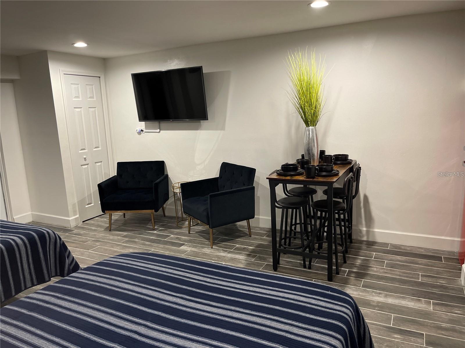 Image 9 of 13 For 4408 Gem Oaks Terrace