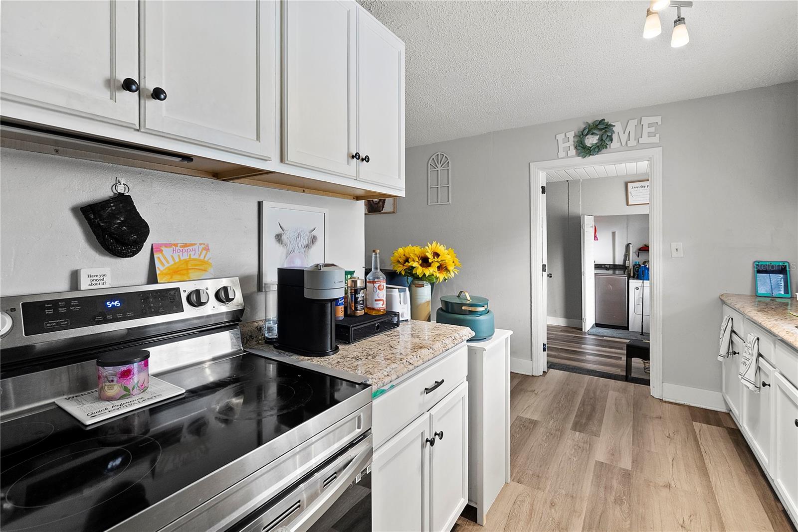 Image 10 of 29 For 303 Louis Street