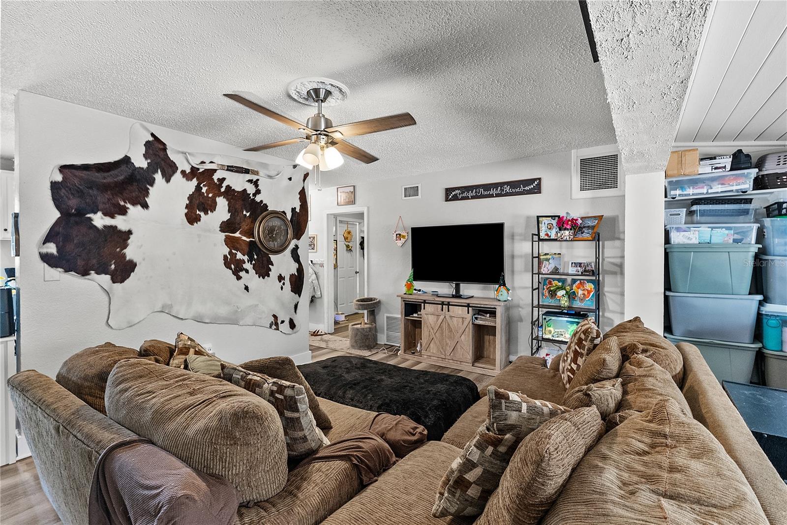 Image 15 of 29 For 303 Louis Street