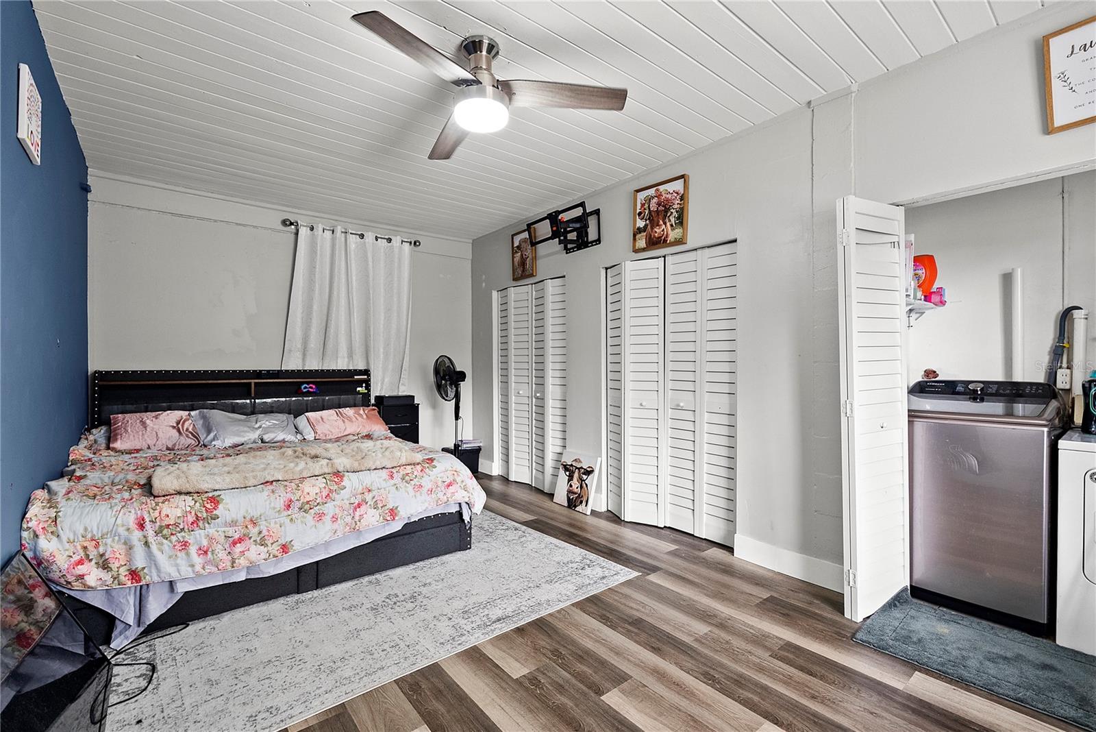 Image 18 of 29 For 303 Louis Street