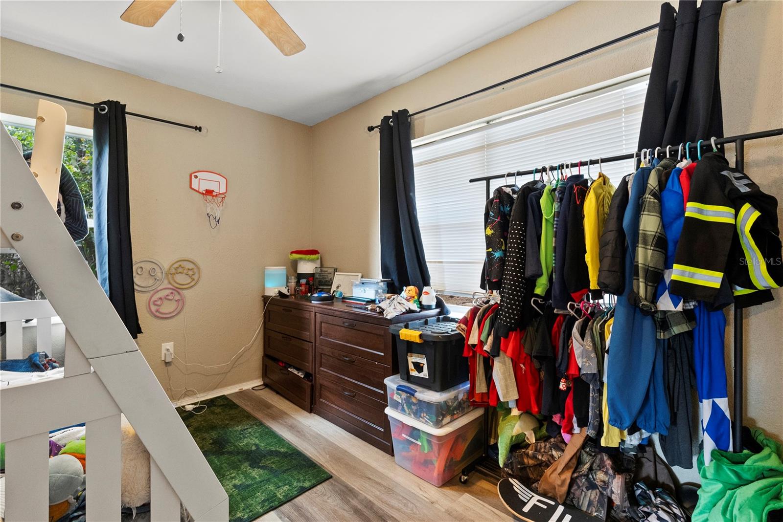 Image 21 of 29 For 303 Louis Street