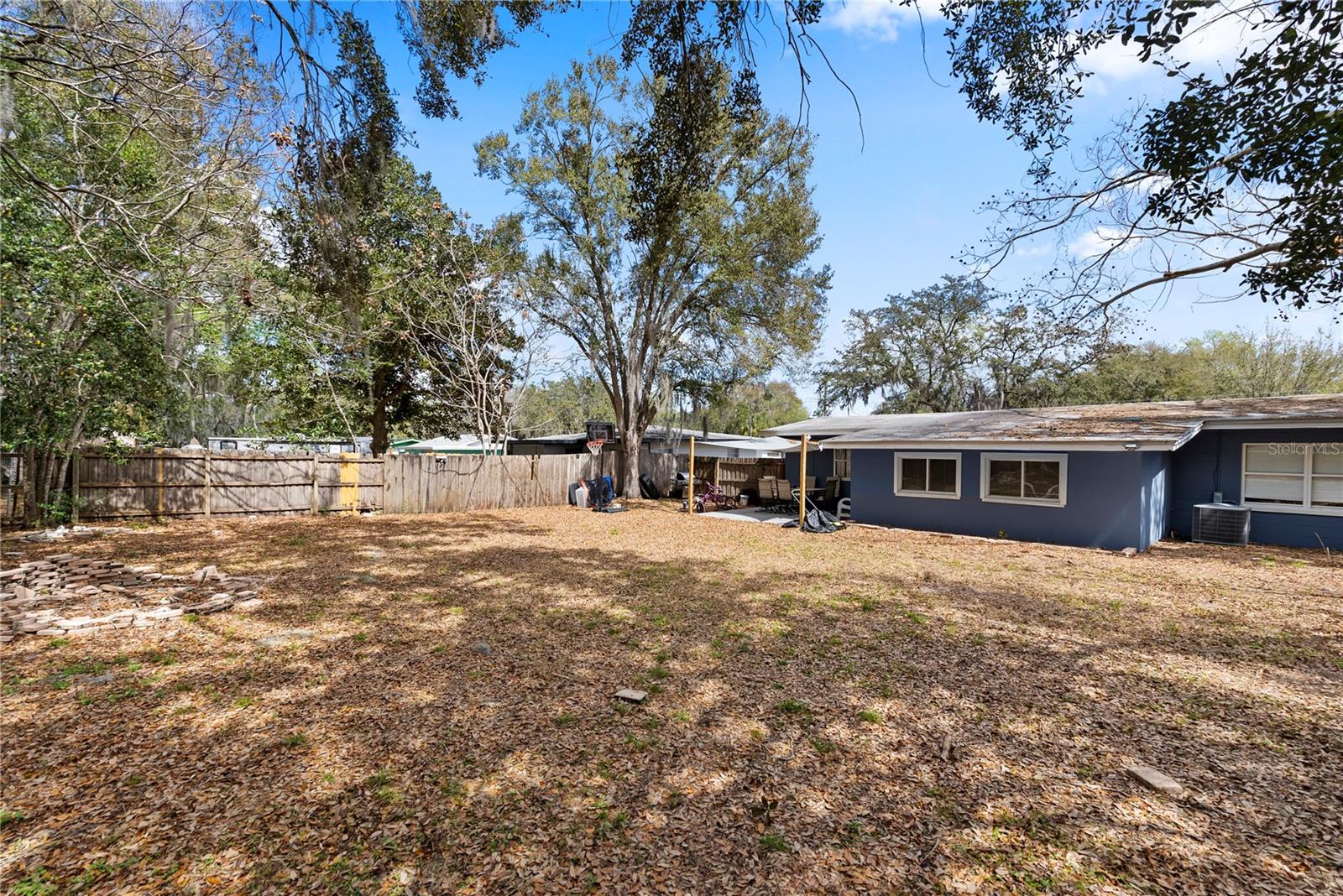 Image 28 of 29 For 303 Louis Street