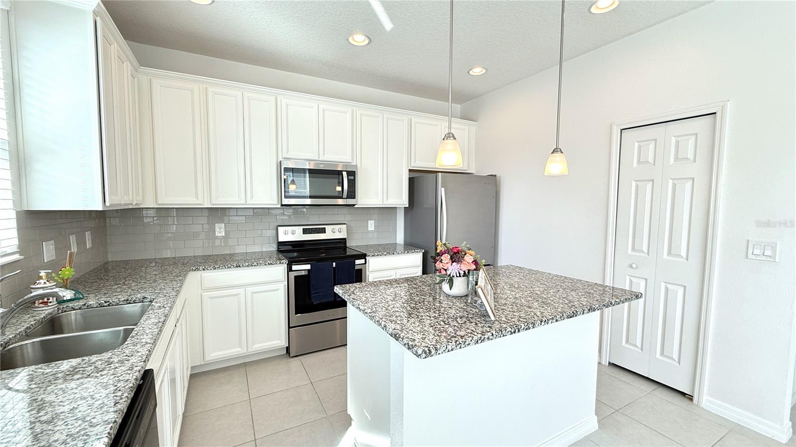 Image 8 of 43 For 2564 Sedge Grass Way