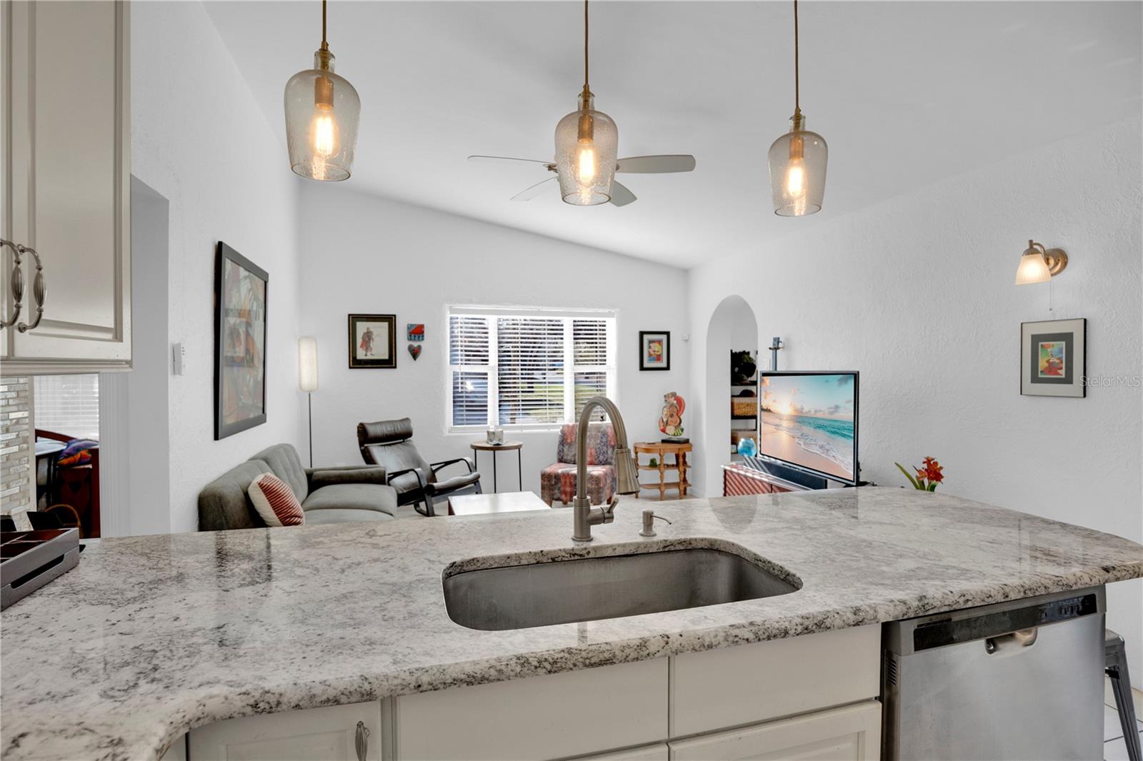 Image 10 of 33 For 500 Crystal Lake Street