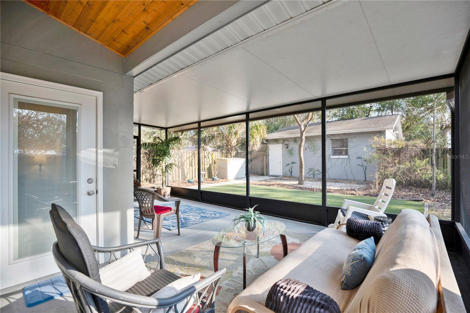 Image 18 of 33 For 500 Crystal Lake Street