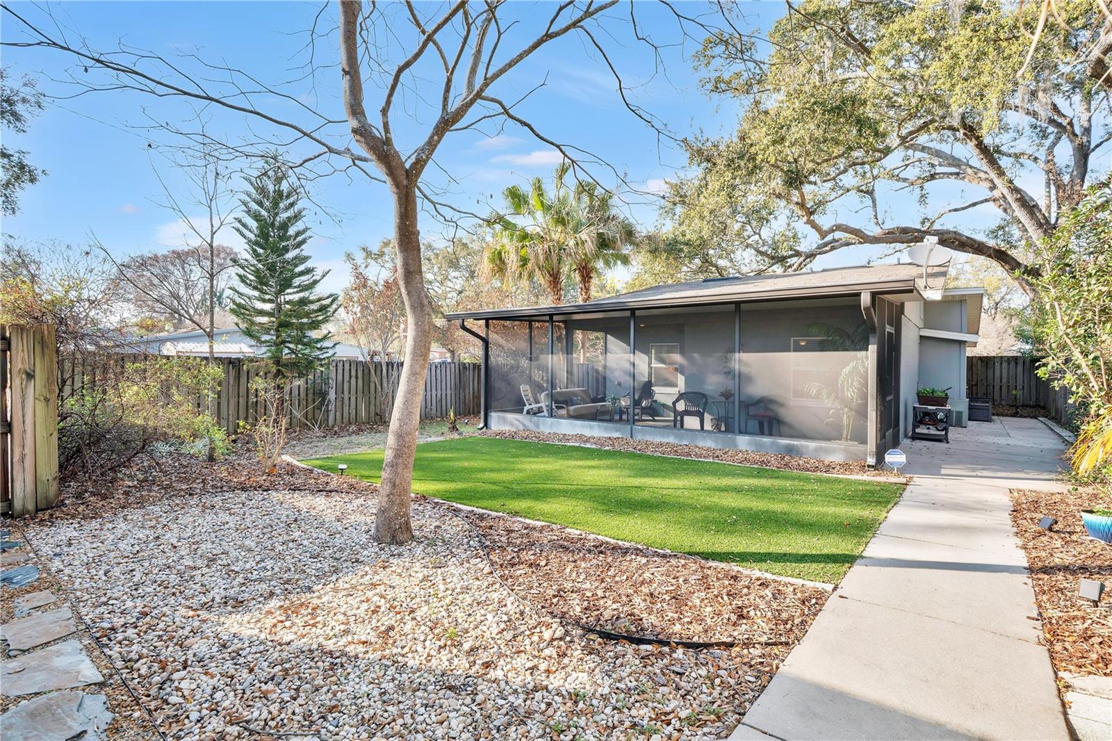 Image 22 of 33 For 500 Crystal Lake Street