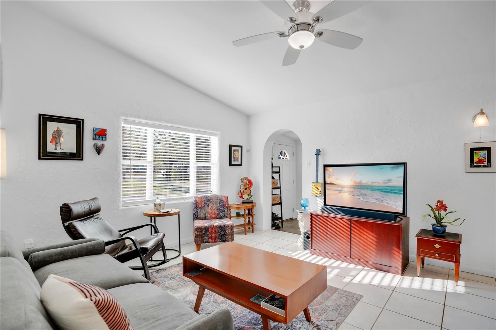 Image 6 of 33 For 500 Crystal Lake Street