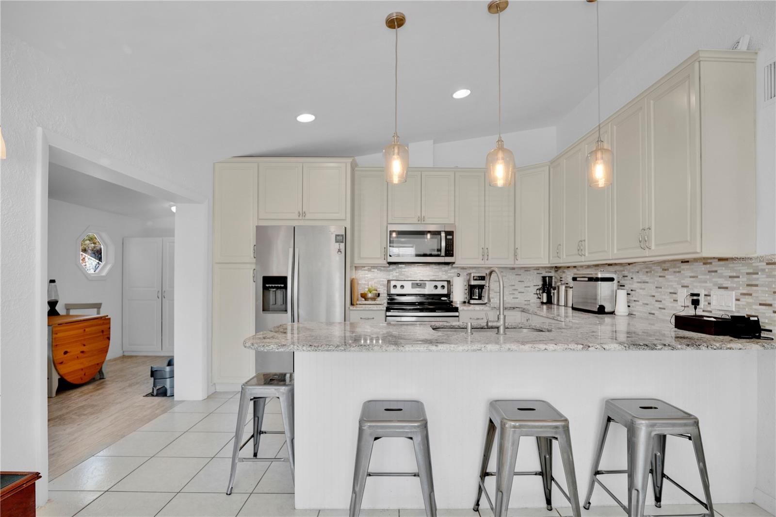 Image 7 of 33 For 500 Crystal Lake Street