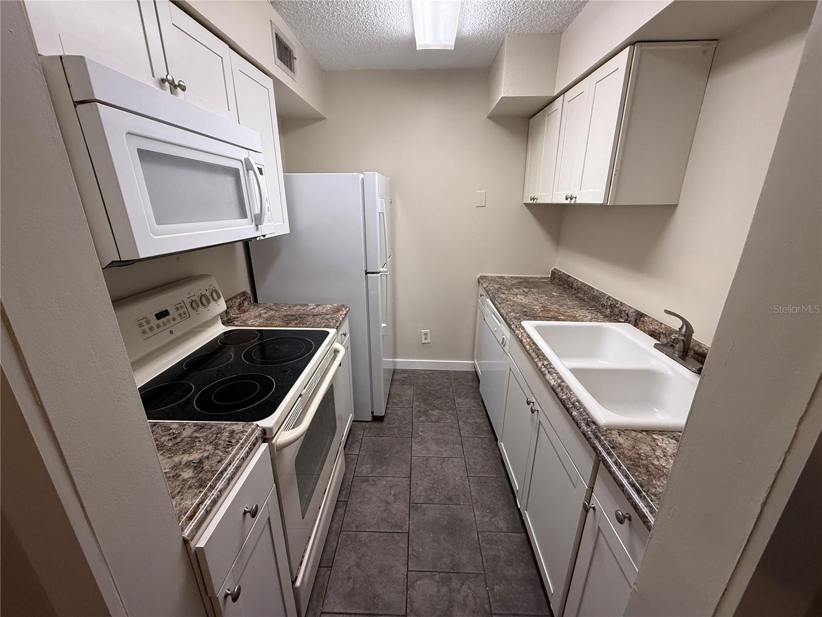 Image 3 of 12 For 305 Wymore Road 110