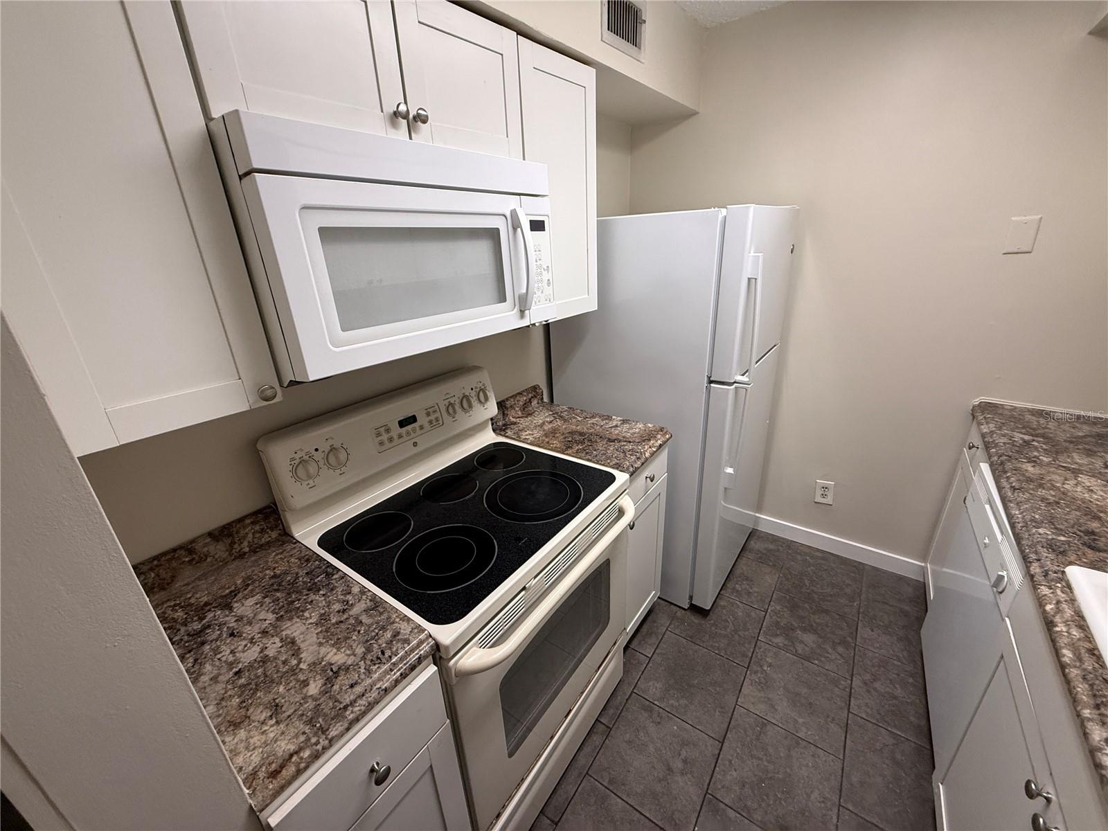 Image 4 of 12 For 305 Wymore Road 110