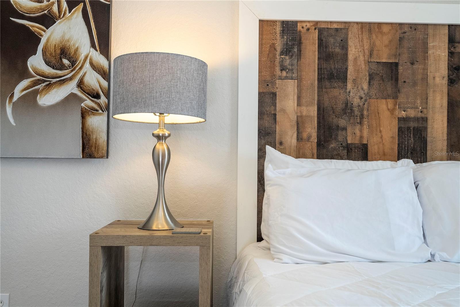 Image 12 of 30 For 4978 Strand Street 0