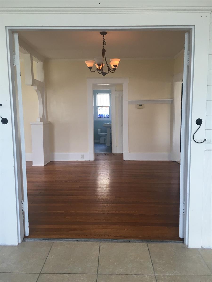 Image 15 of 21 For 113 Vanderbilt Street