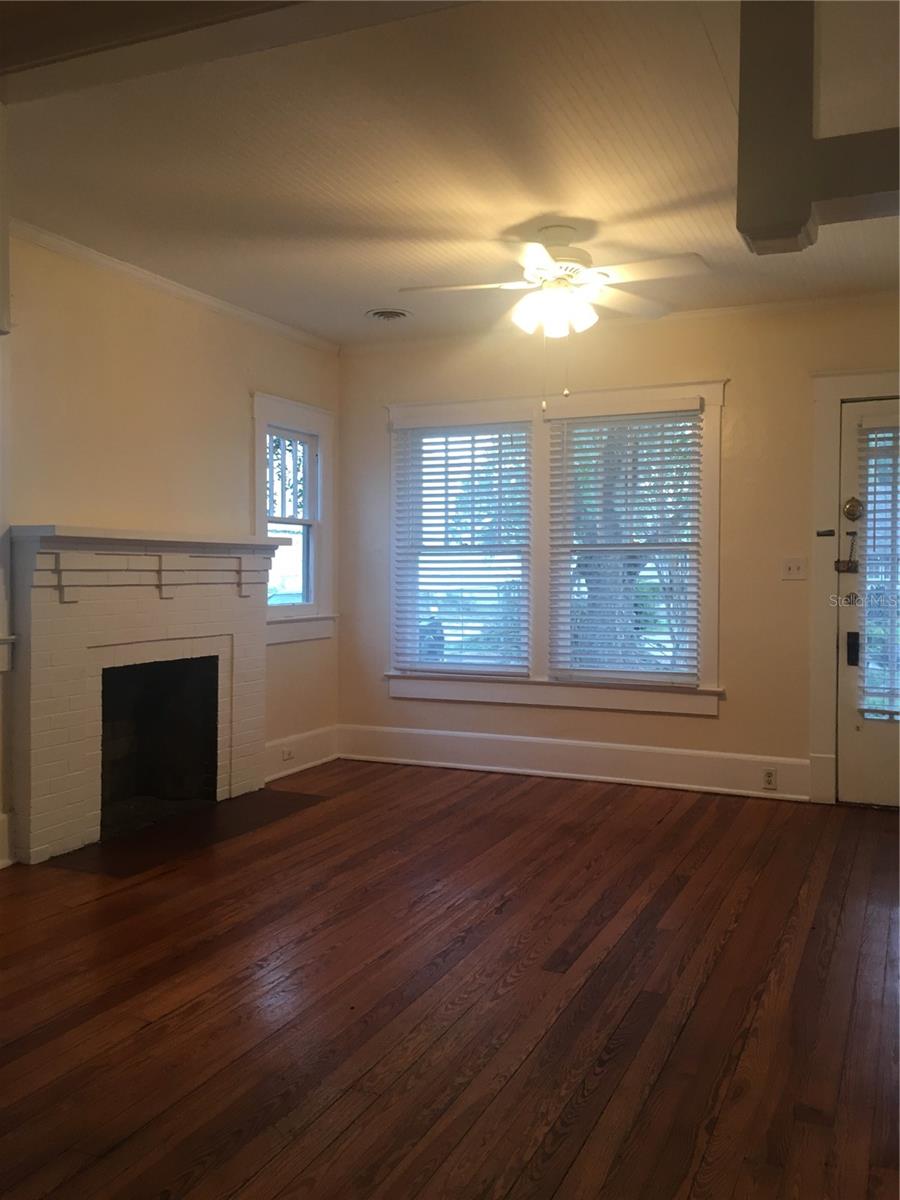 Image 18 of 21 For 113 Vanderbilt Street