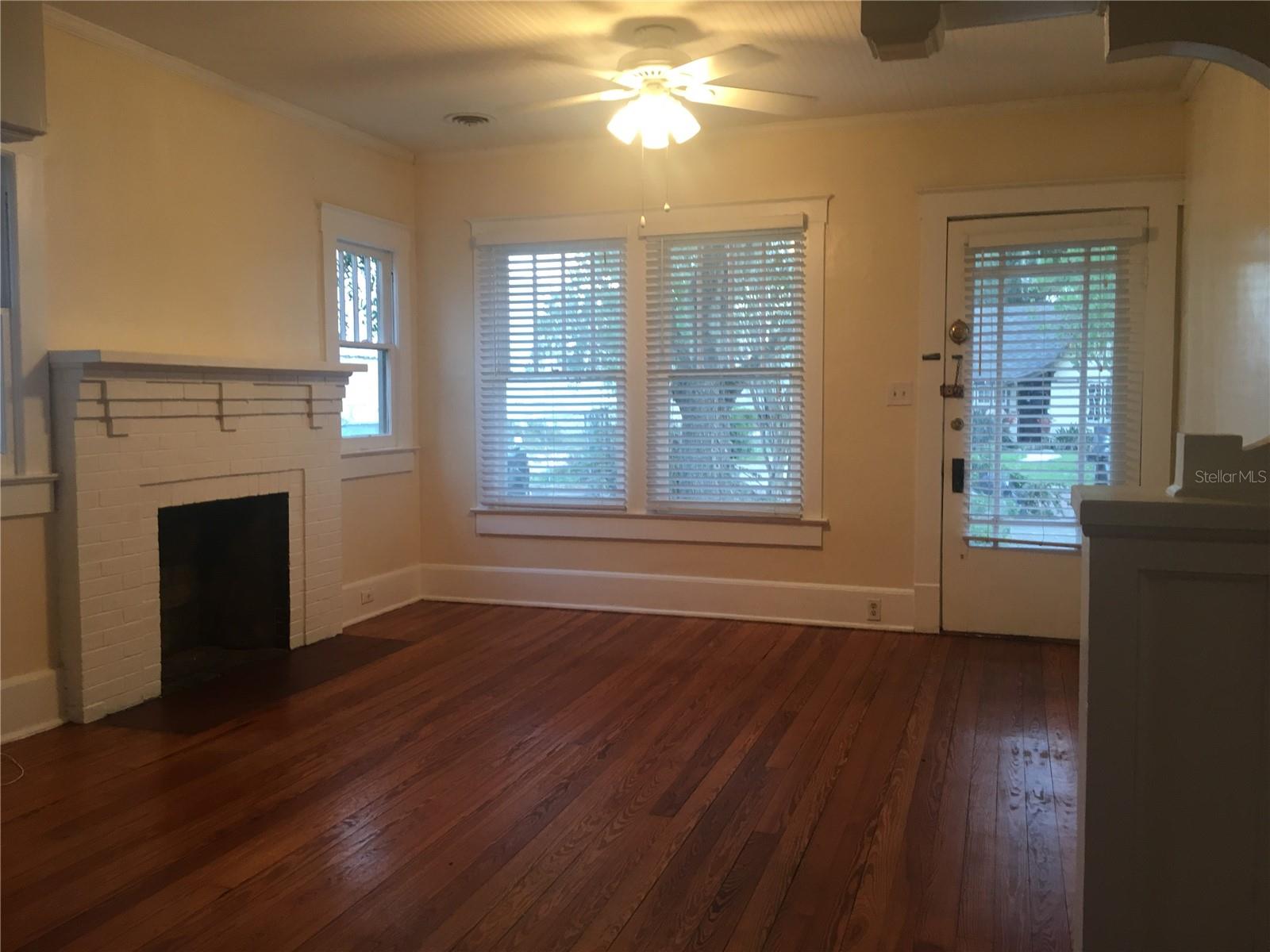 Image 19 of 21 For 113 Vanderbilt Street