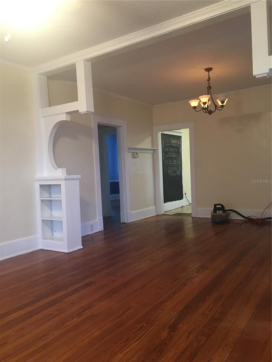 Image 20 of 21 For 113 Vanderbilt Street