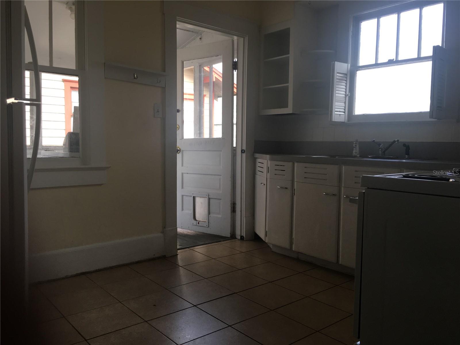 Image 5 of 21 For 113 Vanderbilt Street