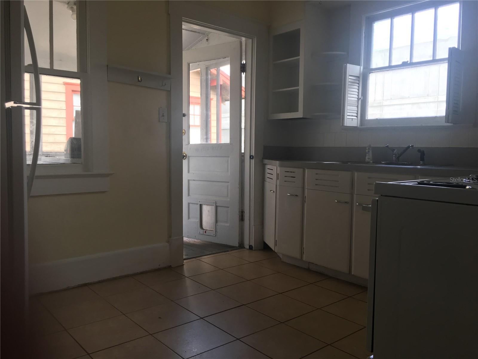 Image 6 of 21 For 113 Vanderbilt Street