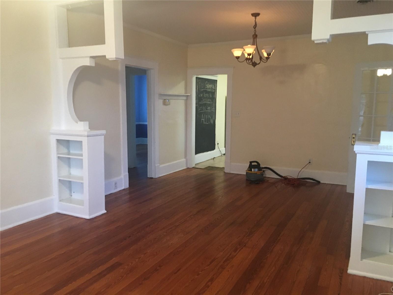 Image 8 of 21 For 113 Vanderbilt Street