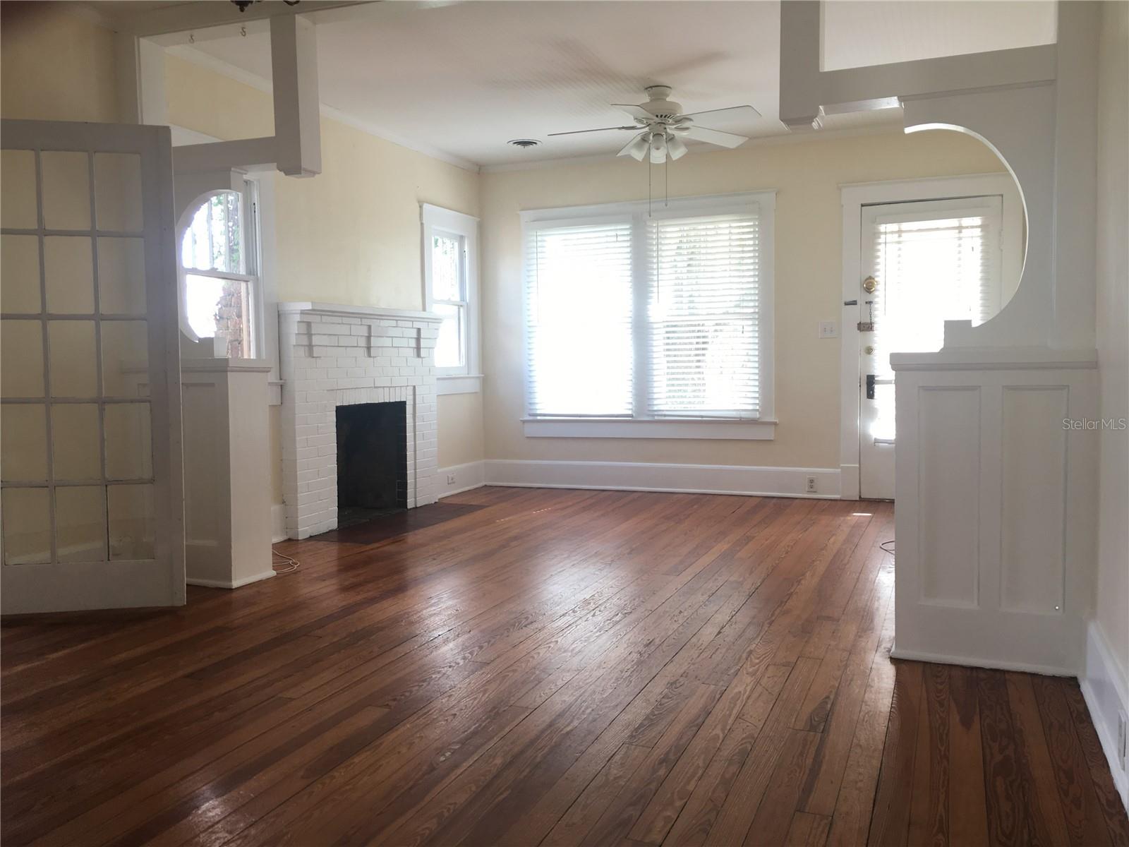 Image 9 of 21 For 113 Vanderbilt Street