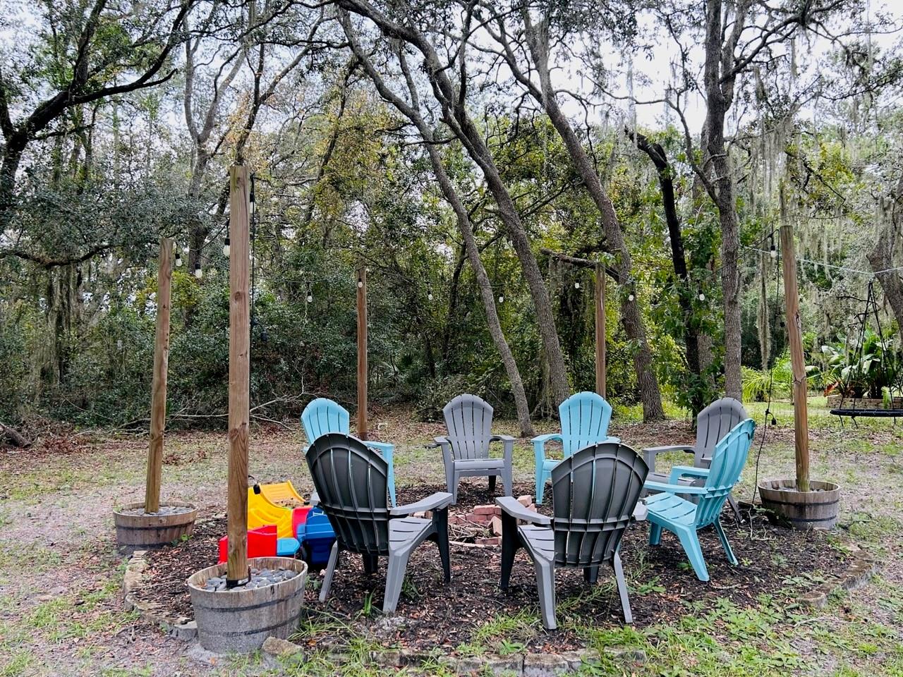 Listing photo id 16 for 3110 Hallow Drive