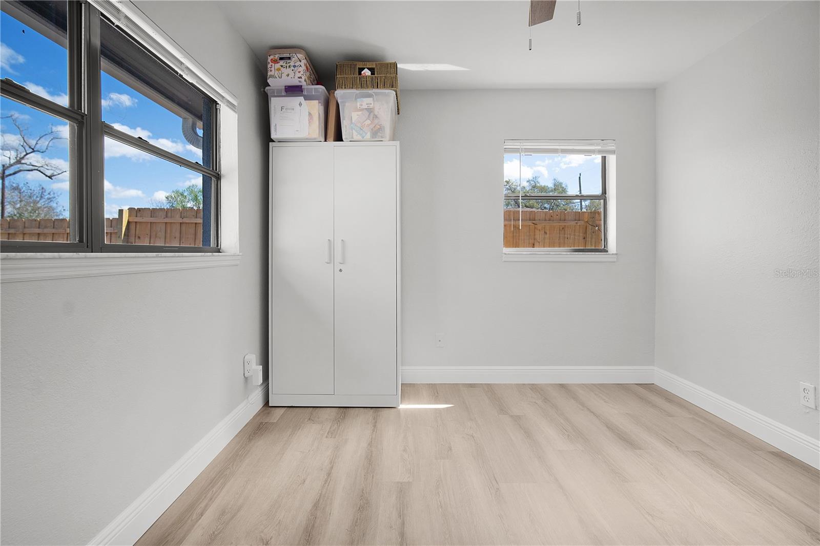 Image 19 of 34 For 211 Woodmere Blvd Boulevard