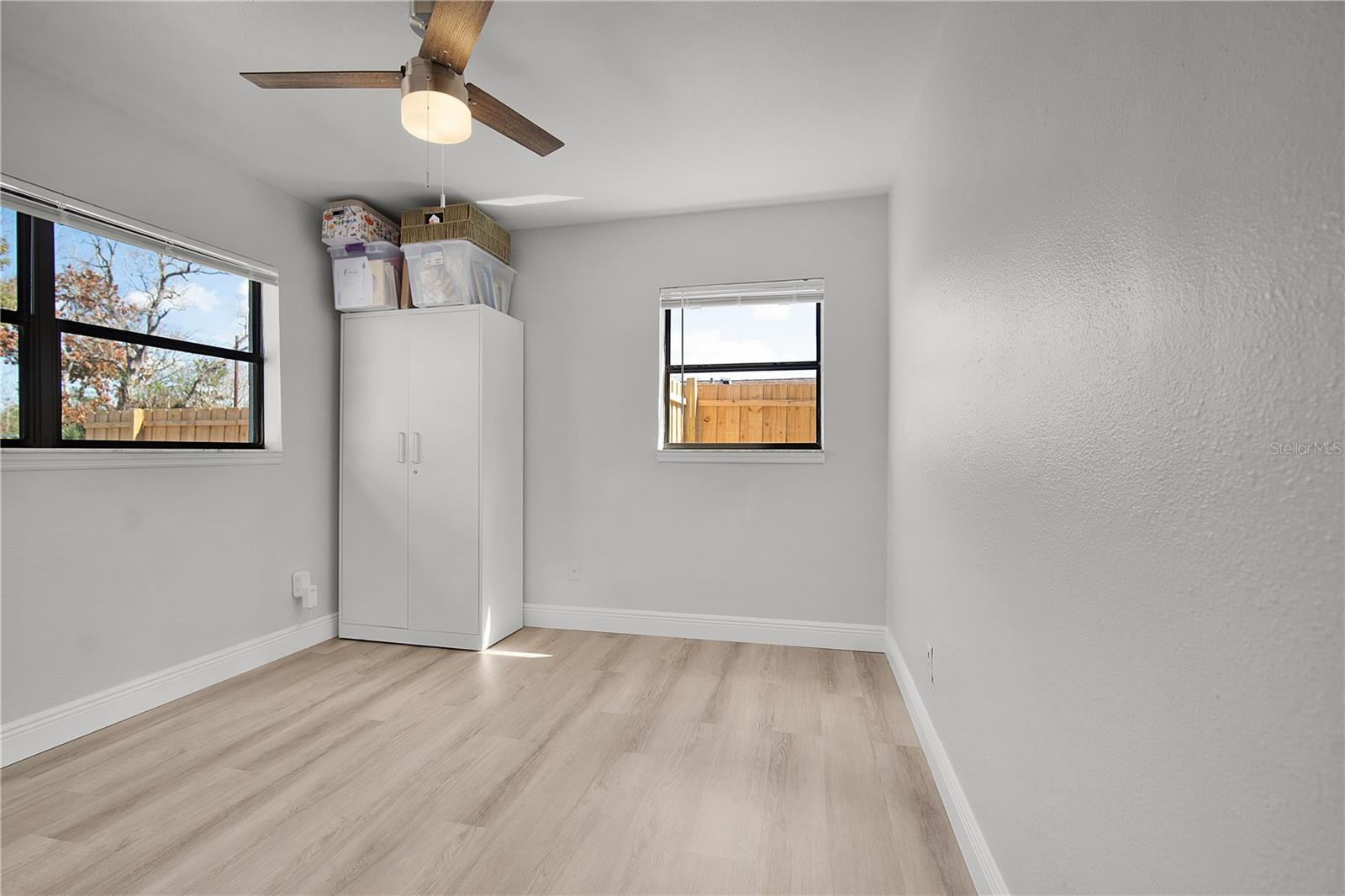 Image 20 of 34 For 211 Woodmere Blvd Boulevard