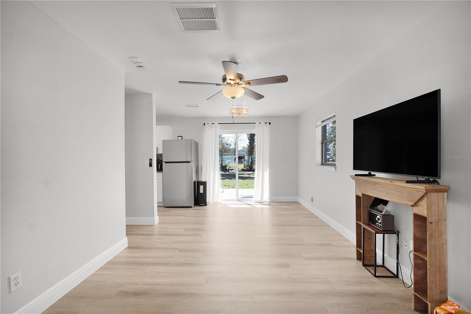 Image 8 of 34 For 211 Woodmere Blvd Boulevard