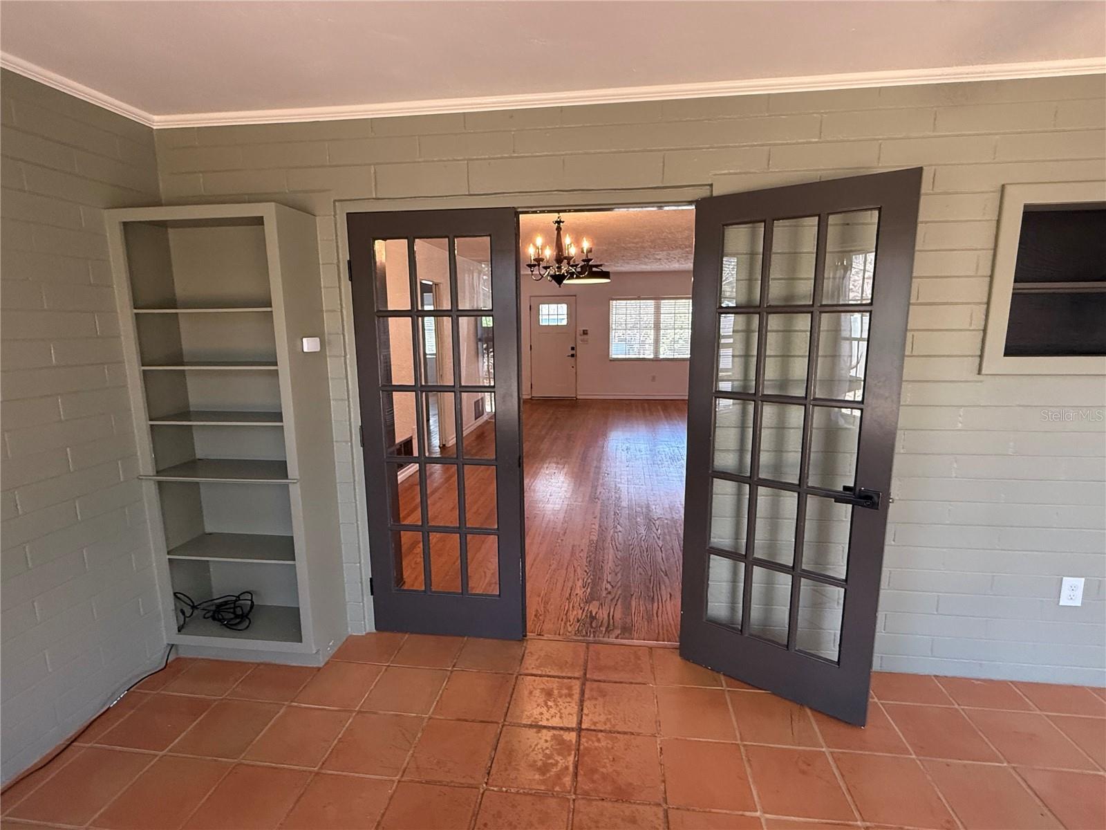 Image 13 of 18 For 1415 Oakley Street