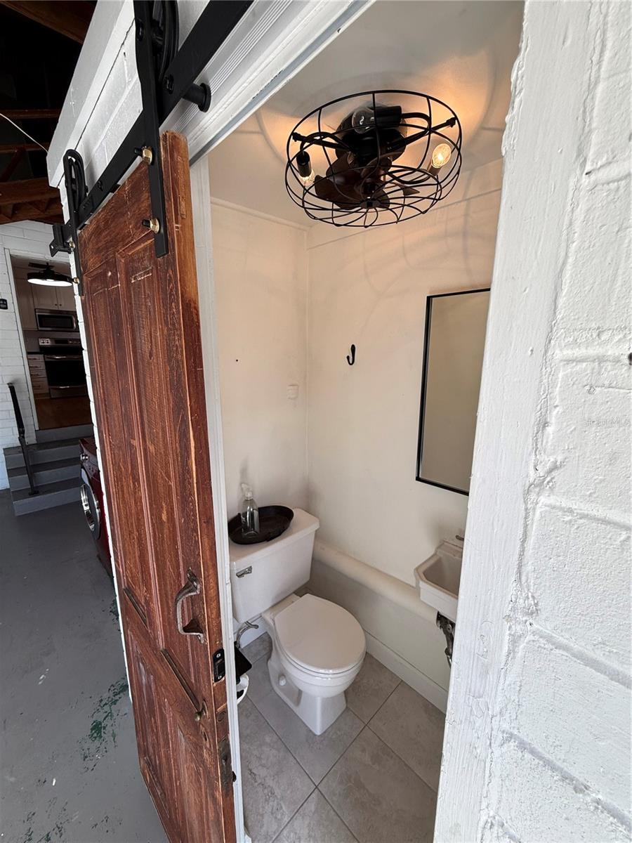 Image 16 of 18 For 1415 Oakley Street