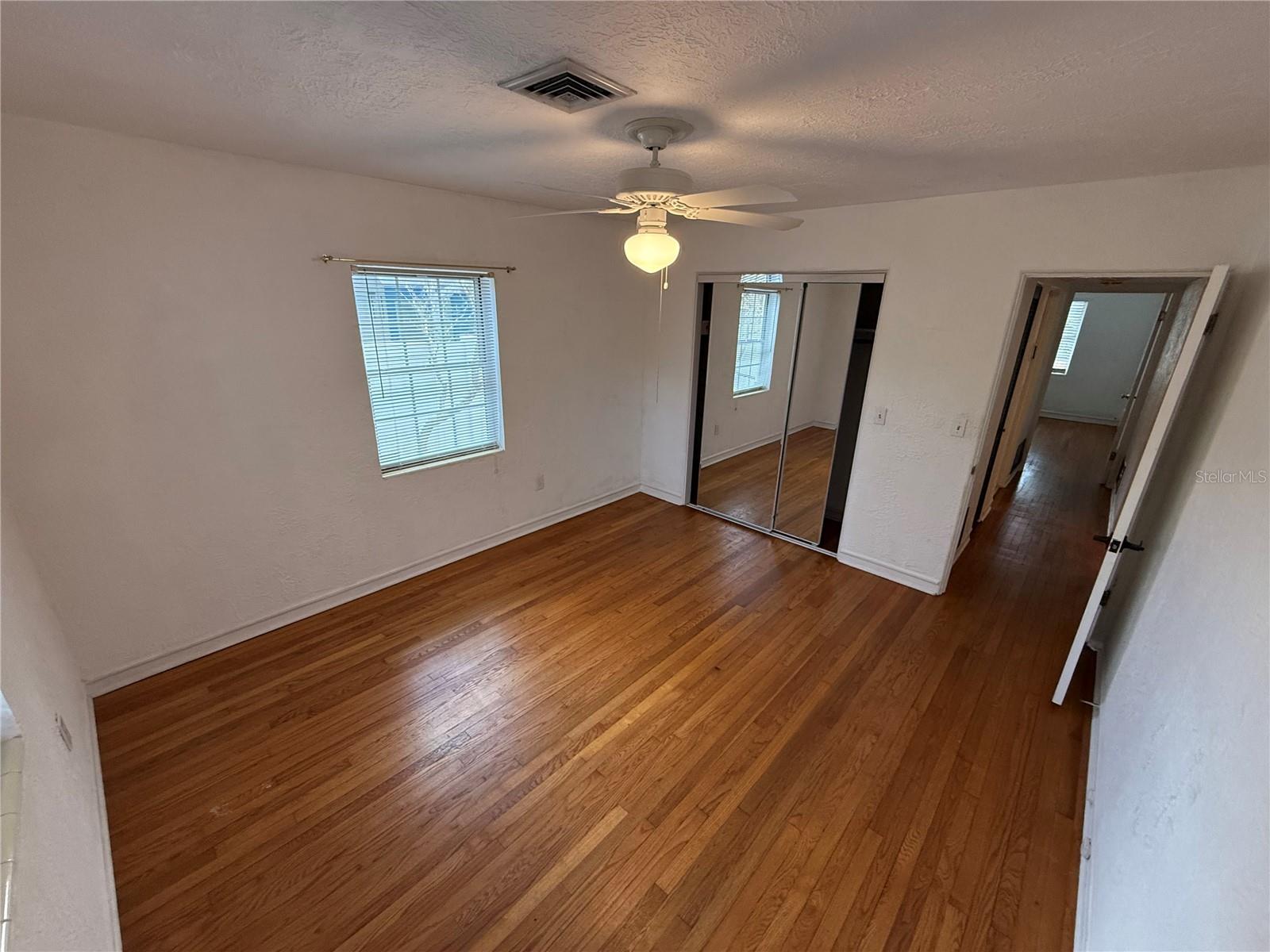 Image 8 of 18 For 1415 Oakley Street