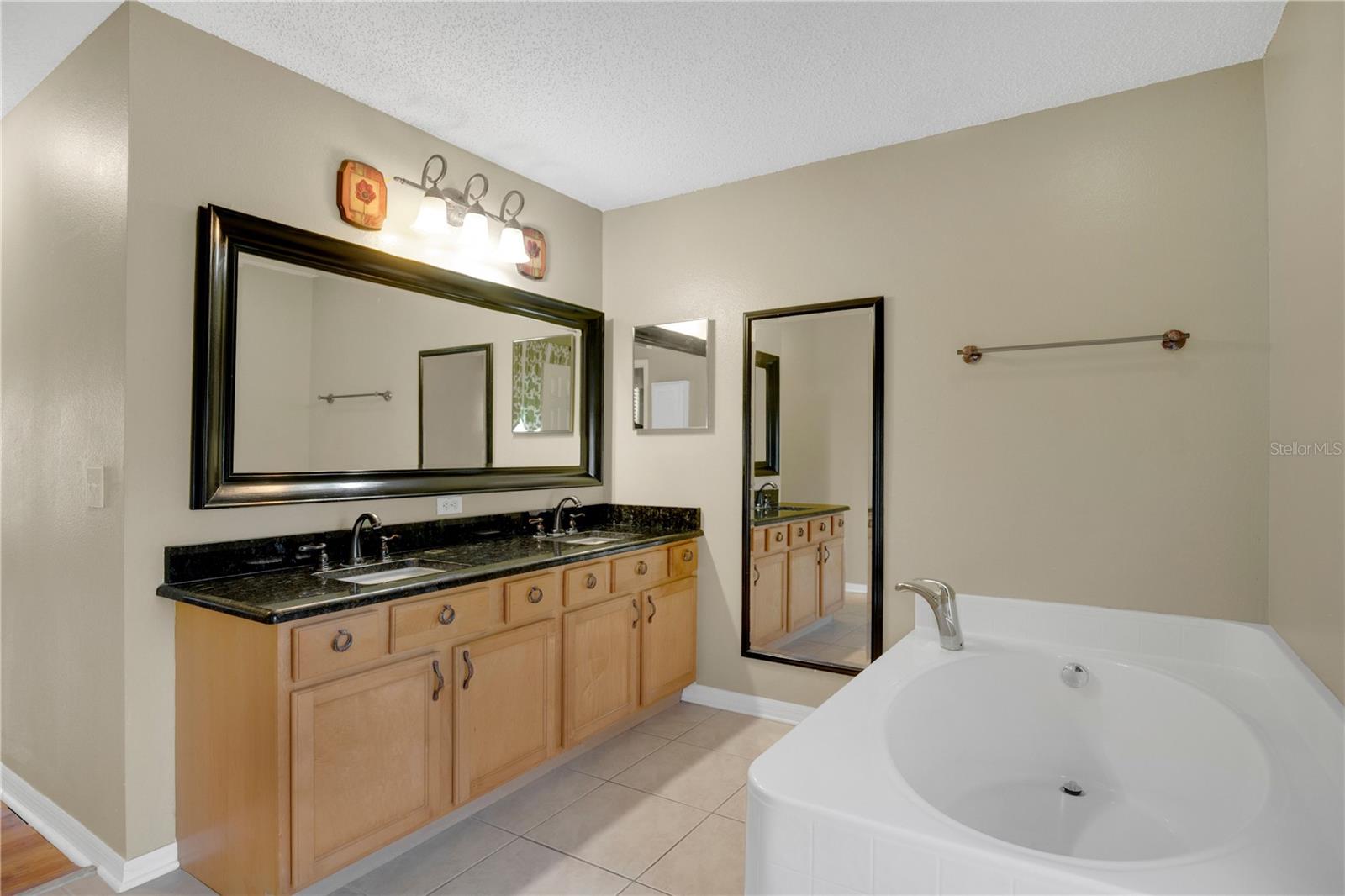 Image 16 of 44 For 2708 Orpha Lane